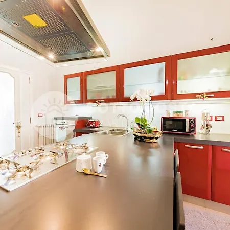 Lägenhet Contemporary Flat -