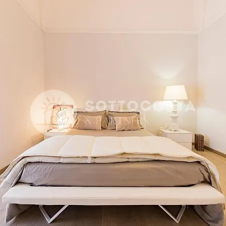 Lägenhet Contemporary Flat - *