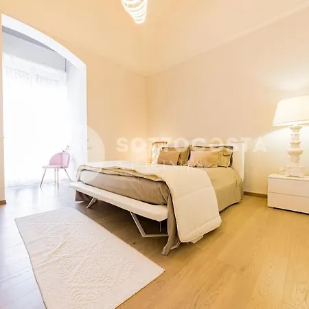 Lägenhet Contemporary Flat - *