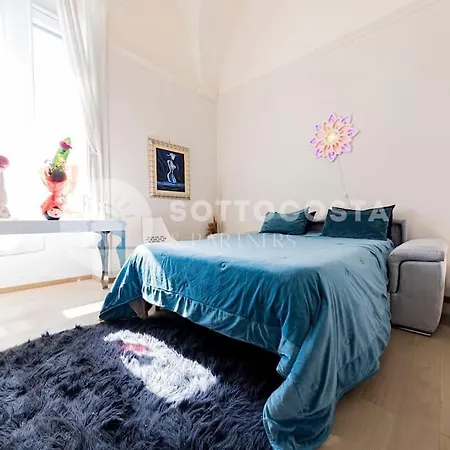 Lägenhet Contemporary Flat - *