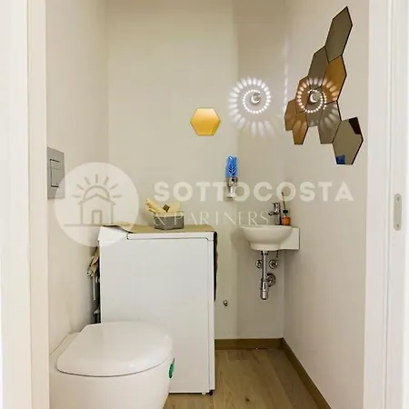 Contemporary Flat - Apartment