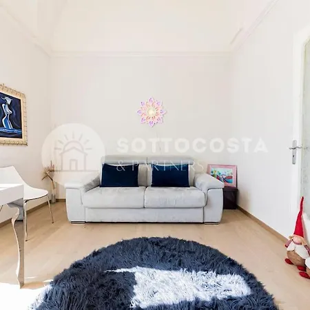 Contemporary Flat - *